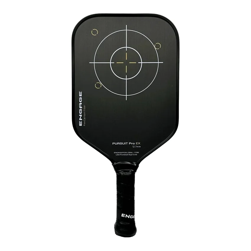 De Engage New Graphic Pursuit Pro EX pickleball paddle in arctic gold kleur, liggend op een sportieve achtergrond.
