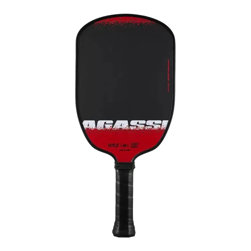 De JOOLA Agassi Edge 16mm Pickleball Paddle met een langwerpig, zwart speeloppervlak en een lange zwarte grip