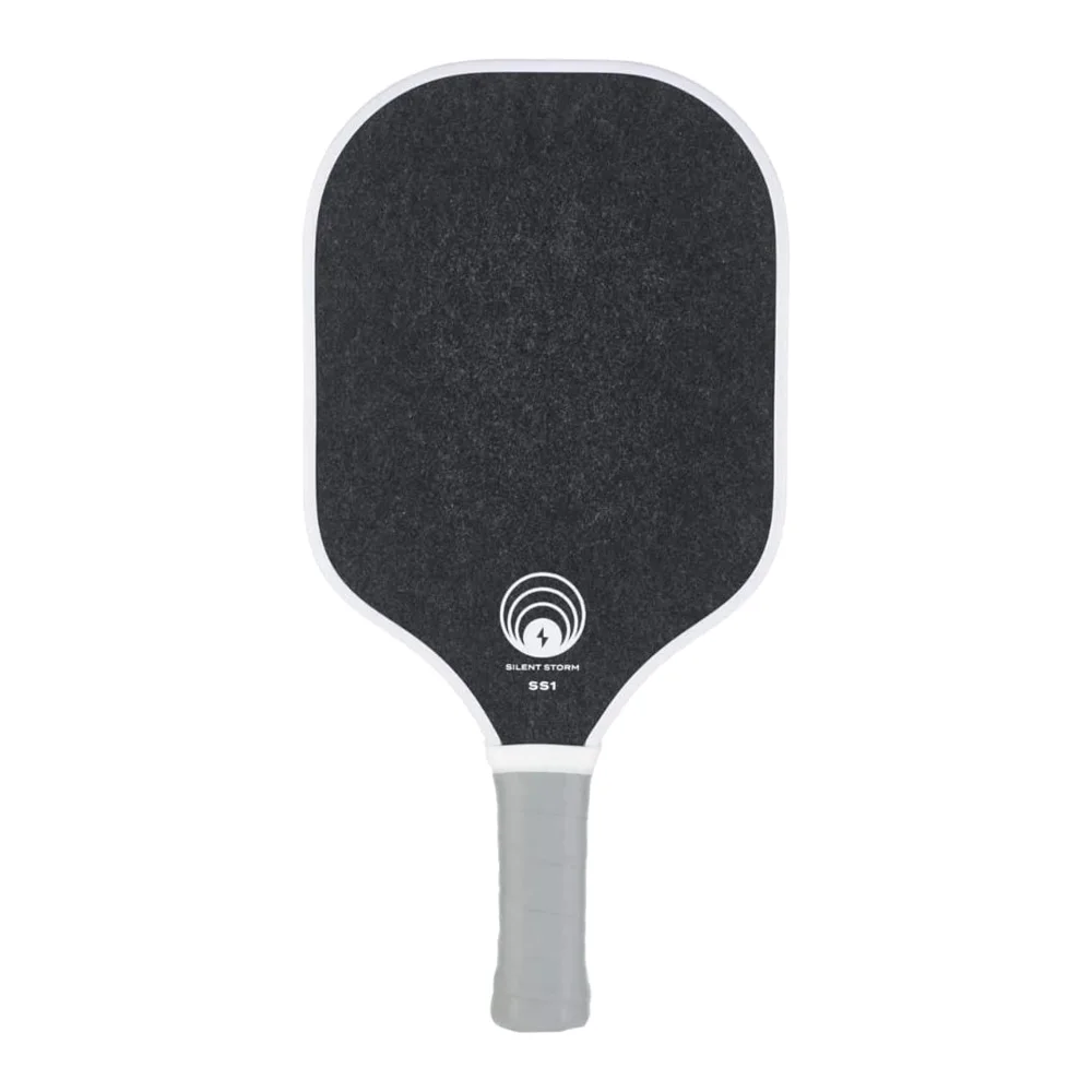 De OWL Silent Storm pickleball paddle met een modern ontwerp, gericht op stilte en allround prestaties.